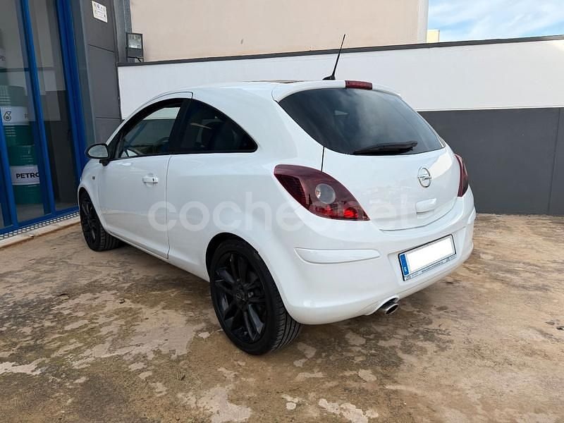 Usado Opel Corsa Color Edition 100 CV (73 kW) 2011 Blanco Berlina