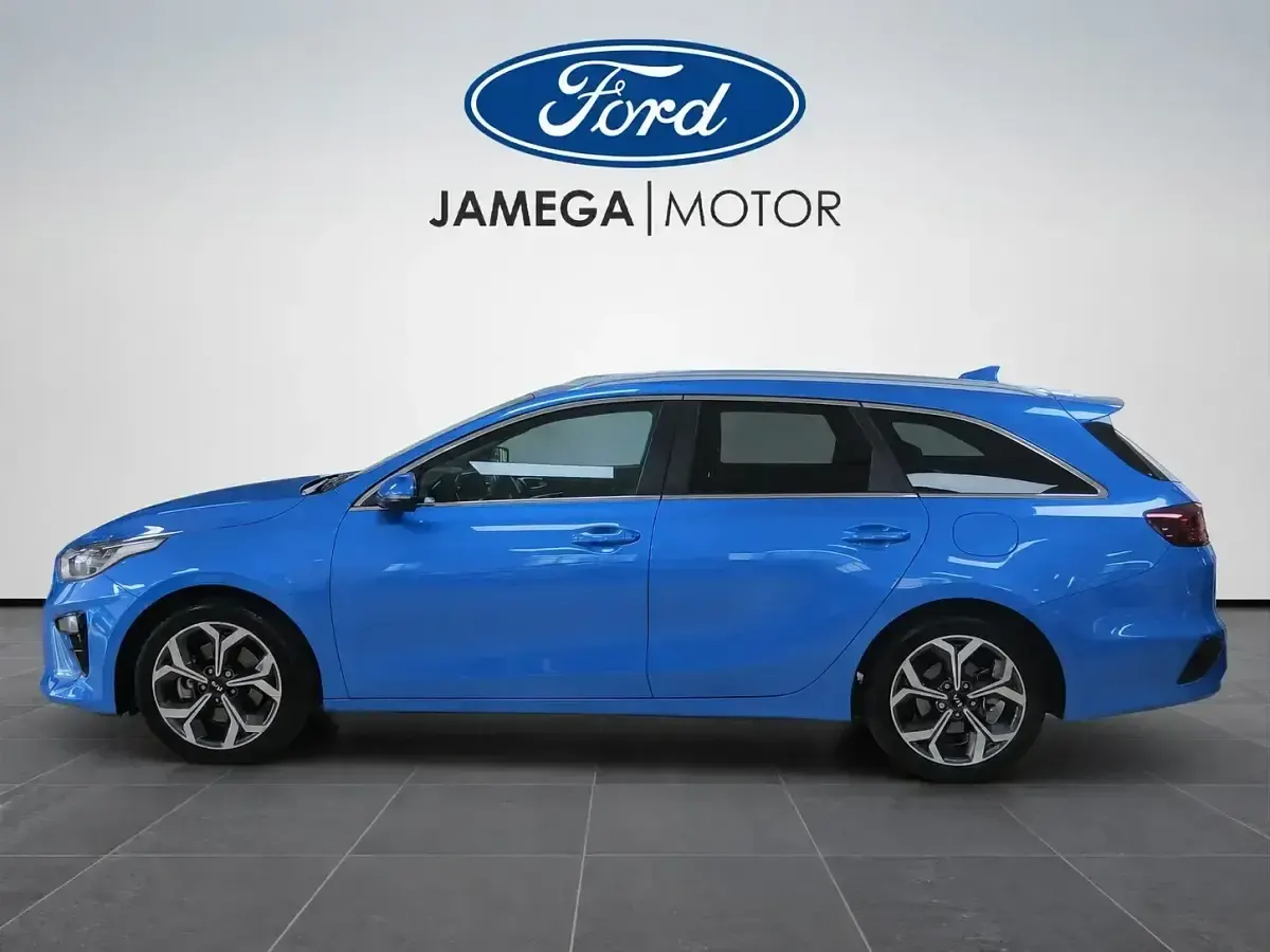 Usado Kia Ceed GT GT-Line 120 CV (88 kW) 2020 Azul Familiar