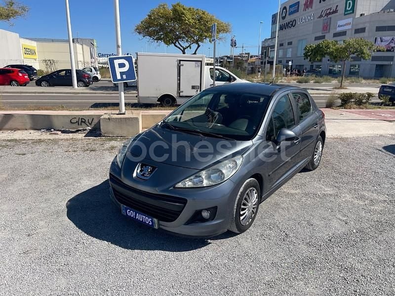 Usado Peugeot 207 75 CV (55 kW) 2010 Gris / plata Berlina