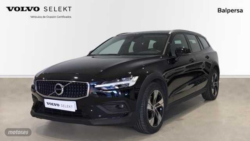 Negro Usado 2021 Volvo V60 CC Pro Familiar | 34.990 € (Precio justo) - Imagen 1/4