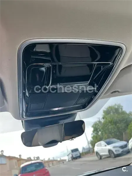Käytetty Land Rover Range Rover Velar 240 HP (176 kW) 2017 Musta Katumaasturi