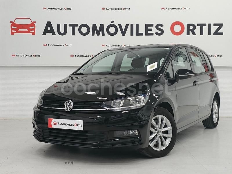 Usado VW Touran Edition 116 CV (85 kW) 2019 Negro Monovolumen