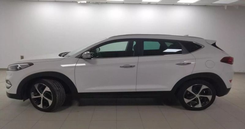 Usado Hyundai Tucson 136 CV (100 kW) 2017 SUV