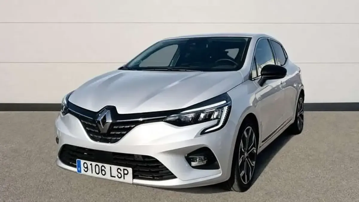 Usado Renault Clio V Zen 90 CV (66 kW) 2021 Plateado Berlina