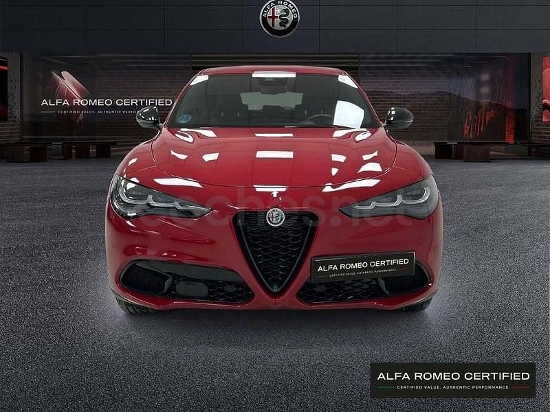 Usado Alfa Romeo Stelvio Sprint 160 CV (117 kW) 2023 Rojo SUV