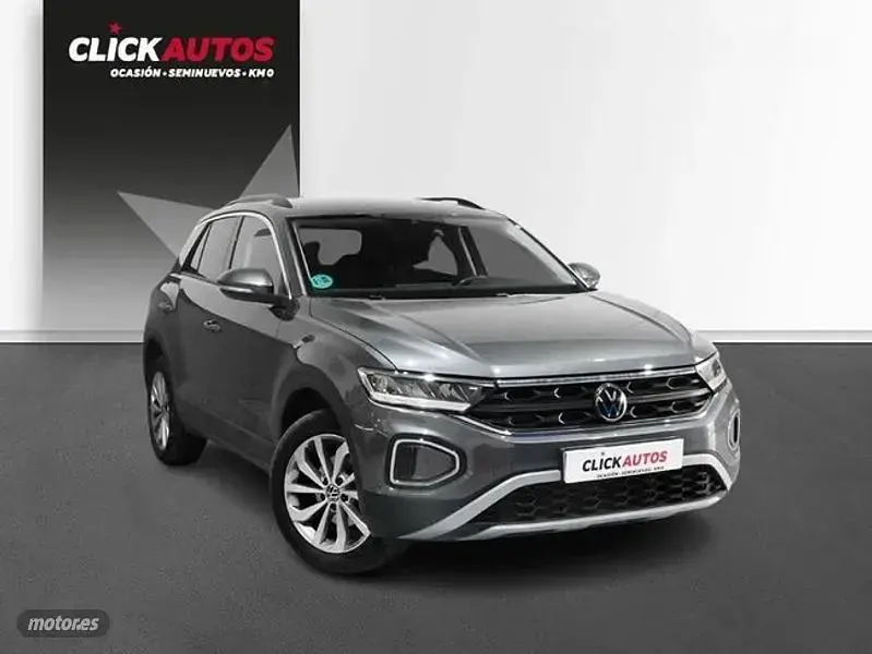 Usado VW T-Roc Life 110 CV (80 kW) 2022 Plateado SUV