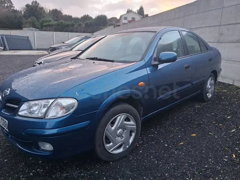 Usado Nissan Almera Comfort 90 CV (66 kW) 2002 Verde Berlina