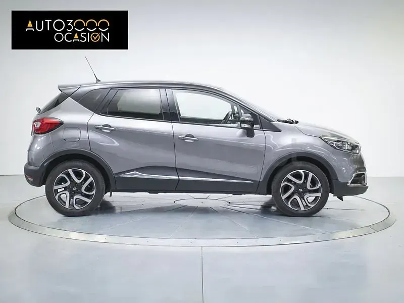 Usado Renault Captur Zen 90 CV (66 kW) 2015 Negro SUV