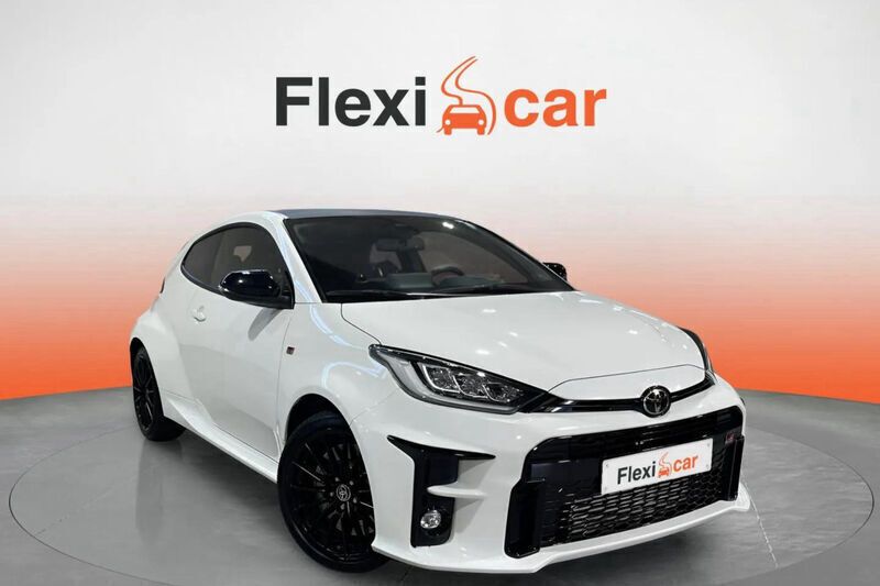 Blanco Usado 2022 Toyota Yaris Berlina | 28.490 € (Super precio) - Imagen 1/4