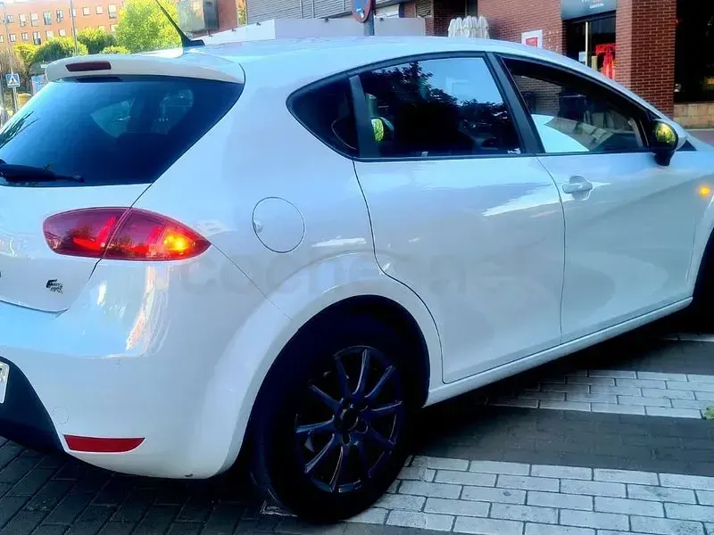 Usado Seat Leon FR 140 CV (102 kW) 2012 Blanco Berlina
