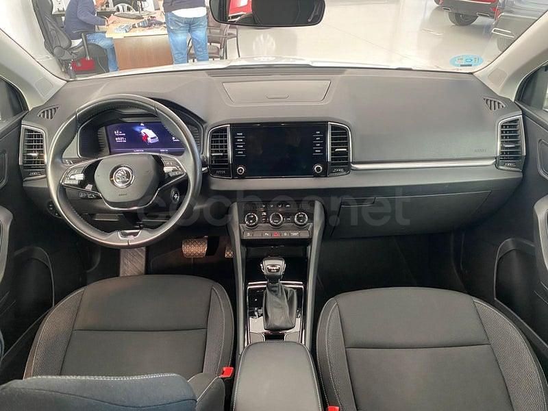Usado Skoda Karoq Ambition 150 CV (110 kW) 2022 Blanco SUV