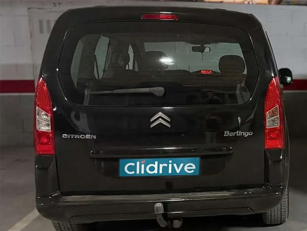Usado Peugeot TePee Active 99 CV (72 kW) 2011 Gris Van