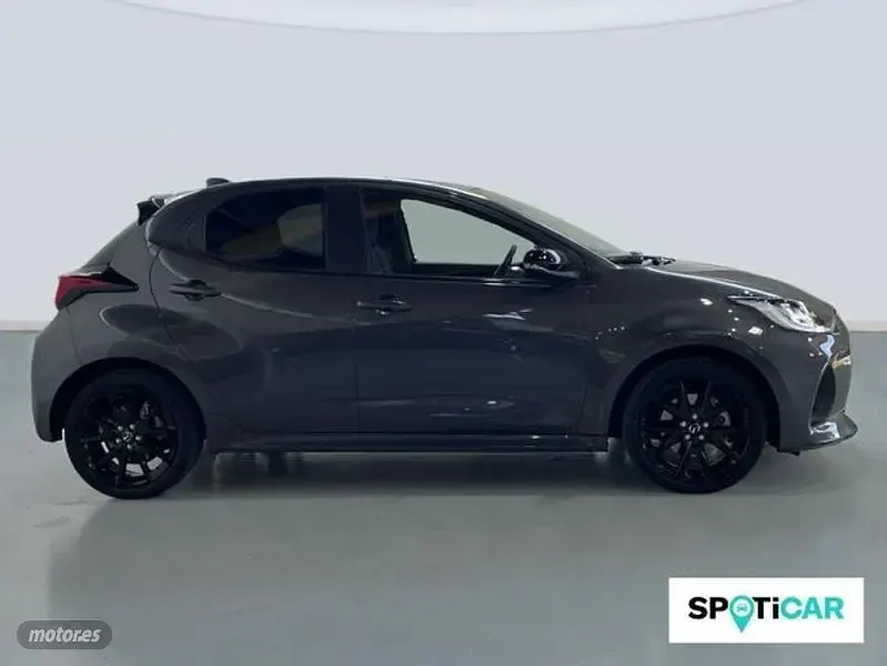 Usado Mazda 2 Homura-Line 116 CV (85 kW) 2024 Gris Utilitario