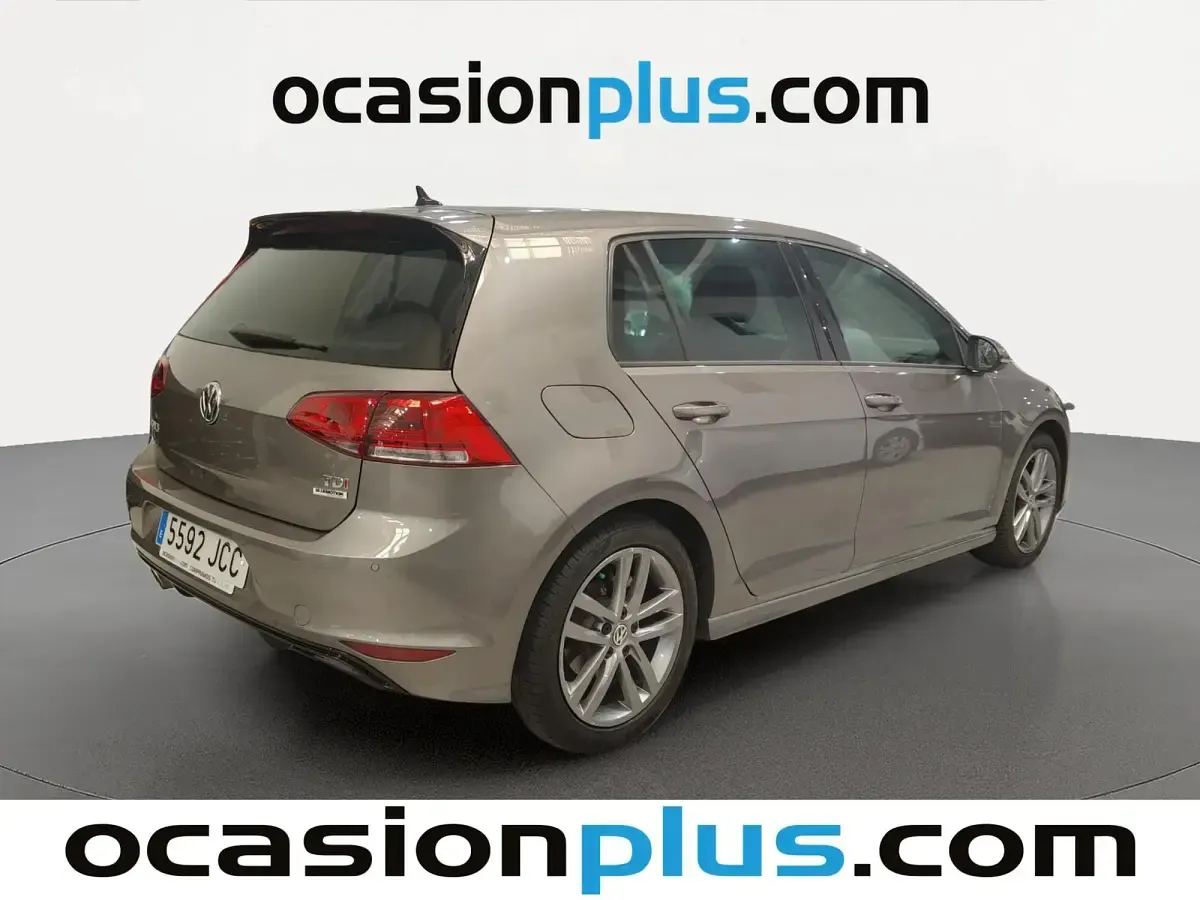 Usado VW Golf VII Sportline 105 HP (77 kW) 2015 Cinzento Citadino