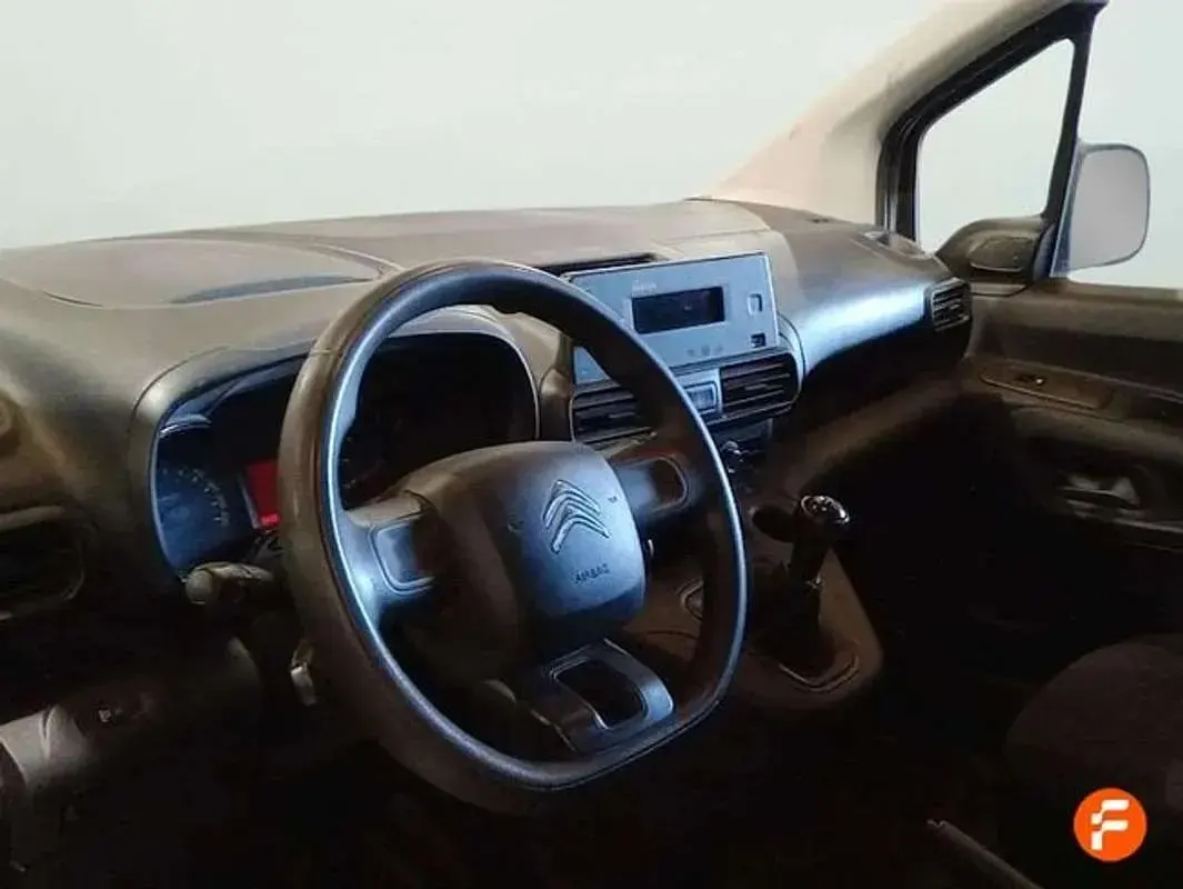 Usado Citroën Berlingo Feel 99 CV (72 kW) 2019 Blanco Monovolumen
