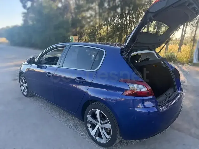 Usado Peugeot 308 SW Allure 120 CV (88 kW) 2017 Azul Familiar