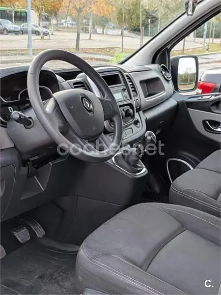 Usado Renault Trafic LIMITED Business 120 CV (88 kW) 2019 Blanco Monovolumen