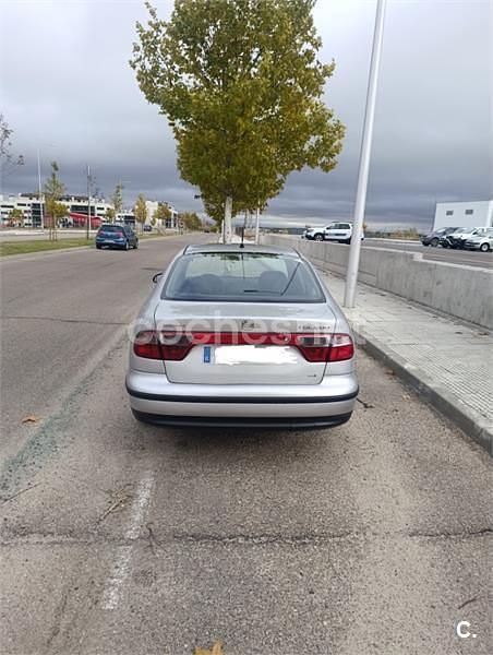 Usado Seat Toledo Sport 110 CV (80 kW) 2000 Gris / plata Berlina
