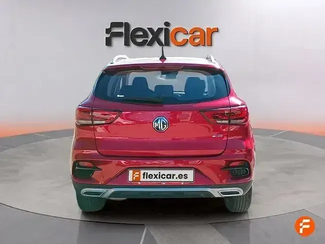 Usado MG ZS Comfort 116 CV (85 kW) 2025 Rojo SUV