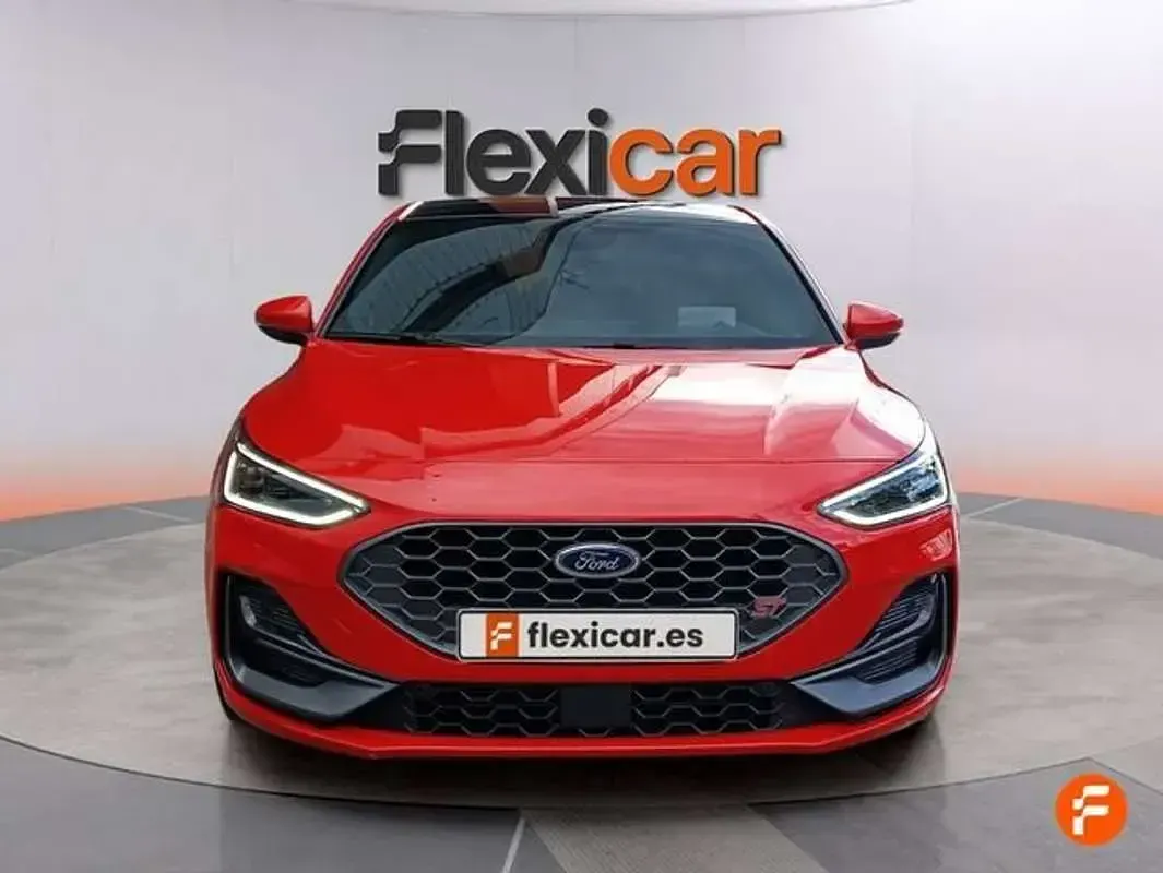 Usado Ford Focus ST 280 CV (205 kW) 2024 Rojo Utilitario