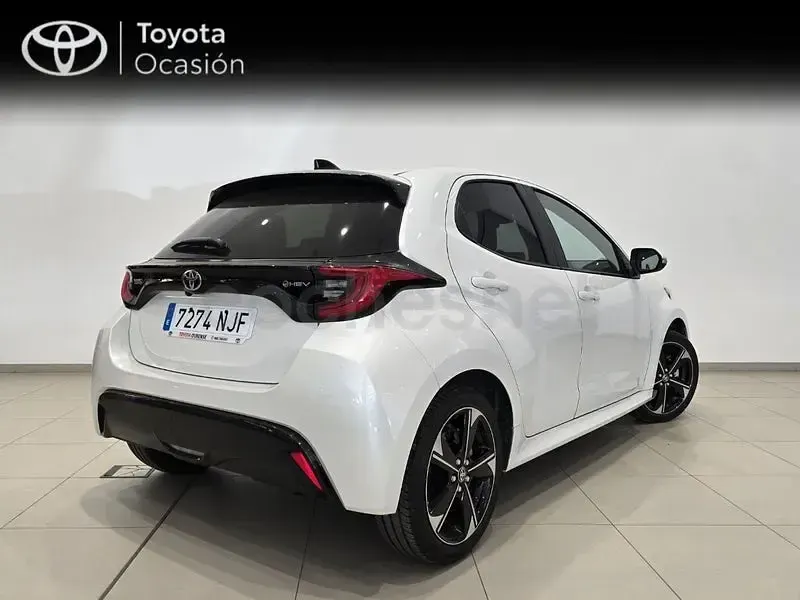 Usado Toyota Yaris Hybrid Style 116 CV (85 kW) 2025 Blanco Berlina
