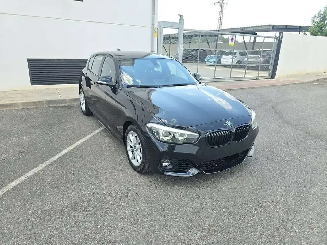 Usado BMW 116 109 CV (80 kW) 2019 Negro Utilitario