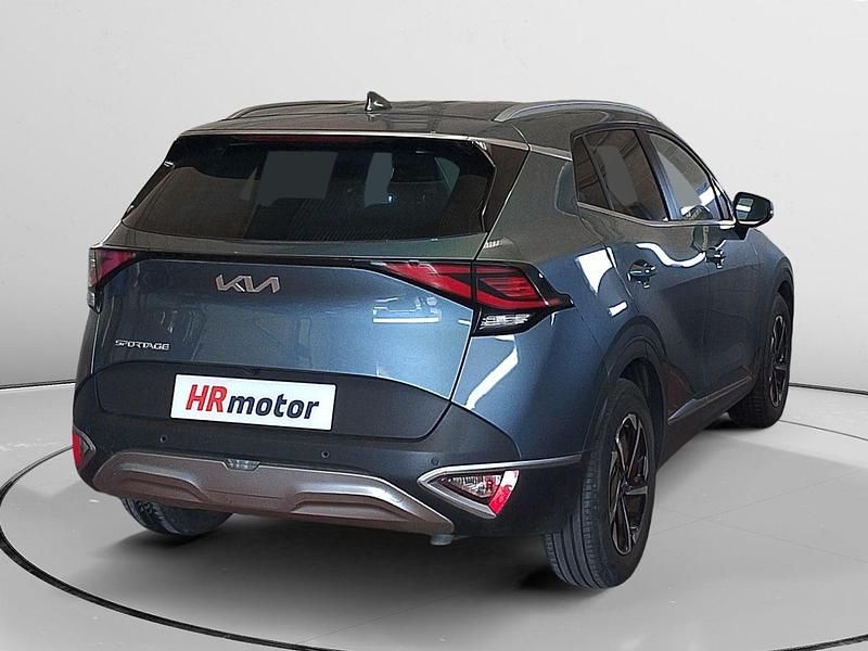Usado Kia Sportage 150 CV (110 kW) 2022 Gris / plata SUV