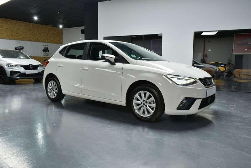 Usado Seat Ibiza Style 80 HP (58 kW) 2021 Branco Citadino