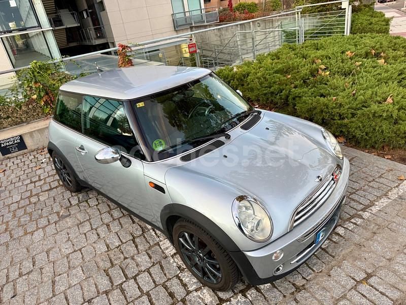 Usado Mini ONE 90 CV (66 kW) 2005 Gris / plata Utilitario