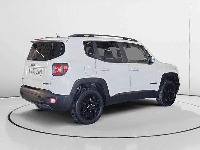 Usado Jeep Renegade Night Eagle 140 CV (102 kW) 2016 Blanco SUV
