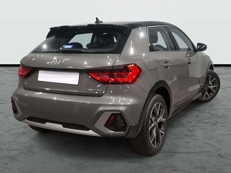 Usado Audi A1 116 CV (85 kW) 2025 Gris cronos metalizado / negro mito SUV