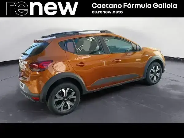Usado Dacia Sandero Stepway 101 CV (74 kW) 2023 Naranja Berlina
