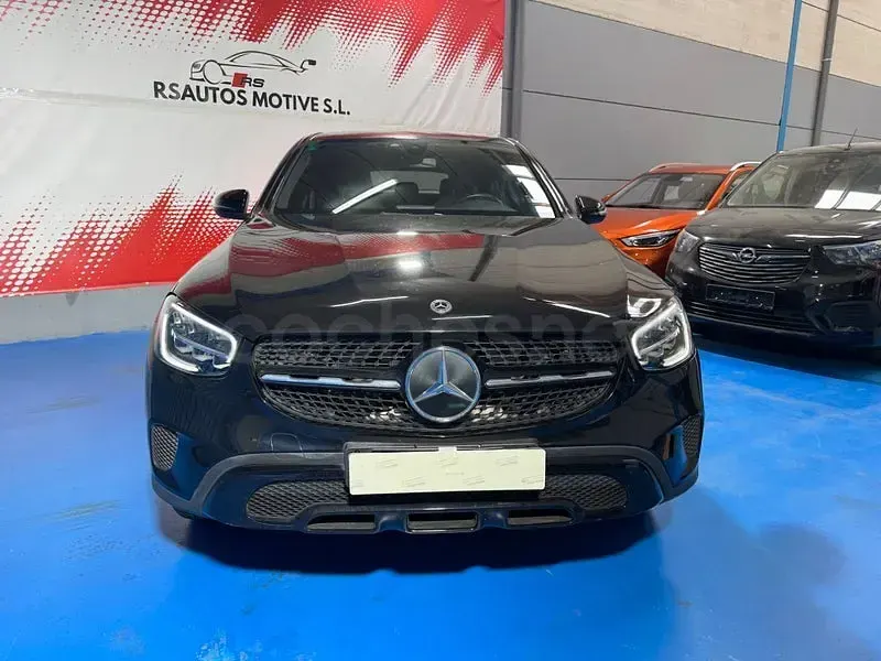 Usado Mercedes GLC300e 320 CV (235 kW) 2020 Negro SUV