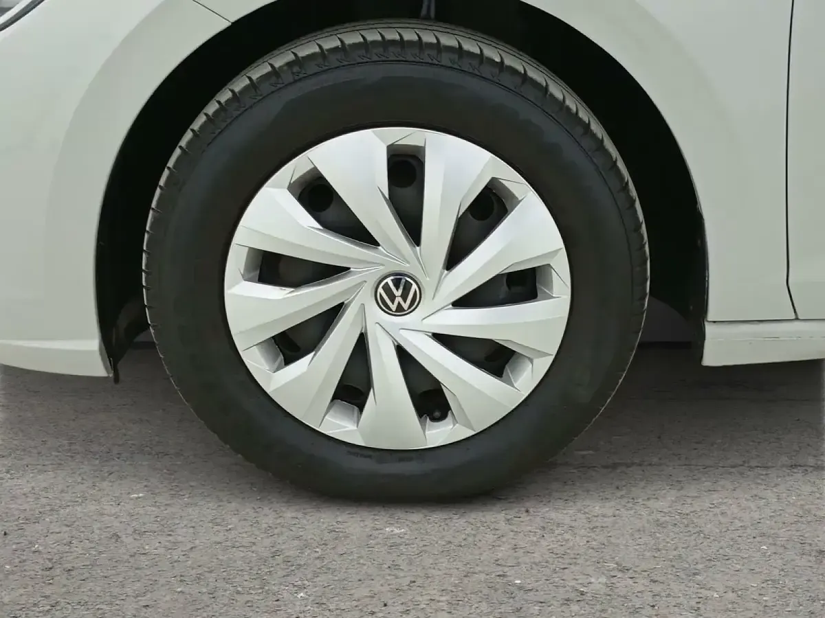 Usado VW Polo 95 CV (69 kW) 2022 Utilitario