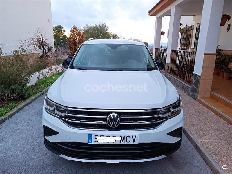 Usado VW Tiguan Sportline 130 CV (95 kW) 2022 Blanco SUV