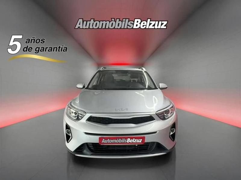 Usado Kia Stonic 101 CV (74 kW) 2025 Gris SUV