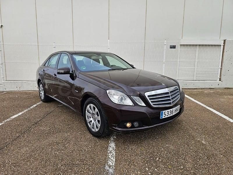 Usado Mercedes E200 Elegance 184 CV (135 kW) 2012 Marrón Berlina