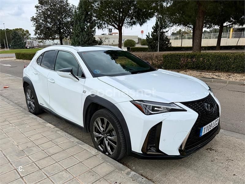 Usado Lexus UX Sport Line 184 CV (135 kW) 2019 Blanco SUV