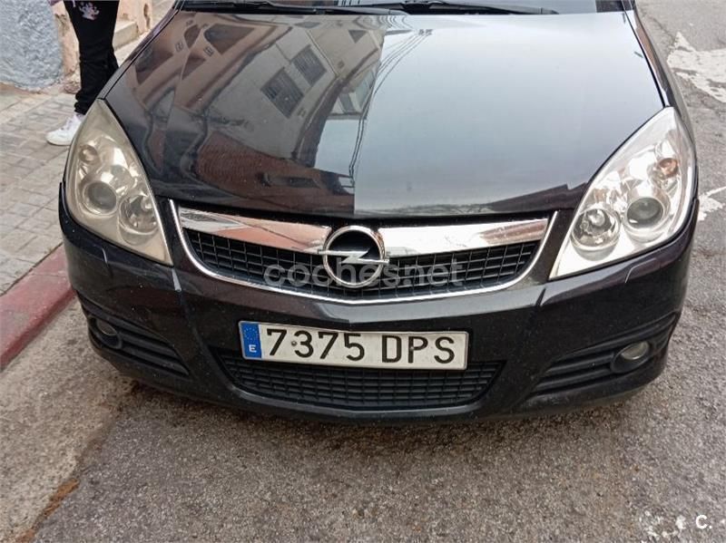 Negro Usado 2005 Opel Vectra Cosmo Berlina | 3400 € (Precio justo) - Imagen 1/4
