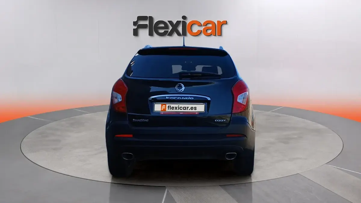 Usado SsangYong Korando Limited 178 CV (130 kW) 2018 Negro SUV