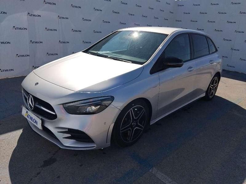 Gris Usado 2021 Mercedes B180 Monovolumen | 24.995 € (Precio justo) - Imagen 1/4