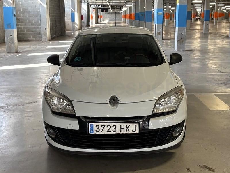 Usado Renault Mégane Authentique 100 CV (73 kW) 2012 Blanco Berlina