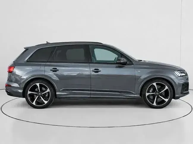 Usado Audi Q7 Ambiente 381 CV (280 kW) 2021 Gris SUV