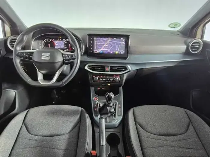 Usado Seat Arona Xperience 115 CV (84 kW) 2025 Blanco SUV