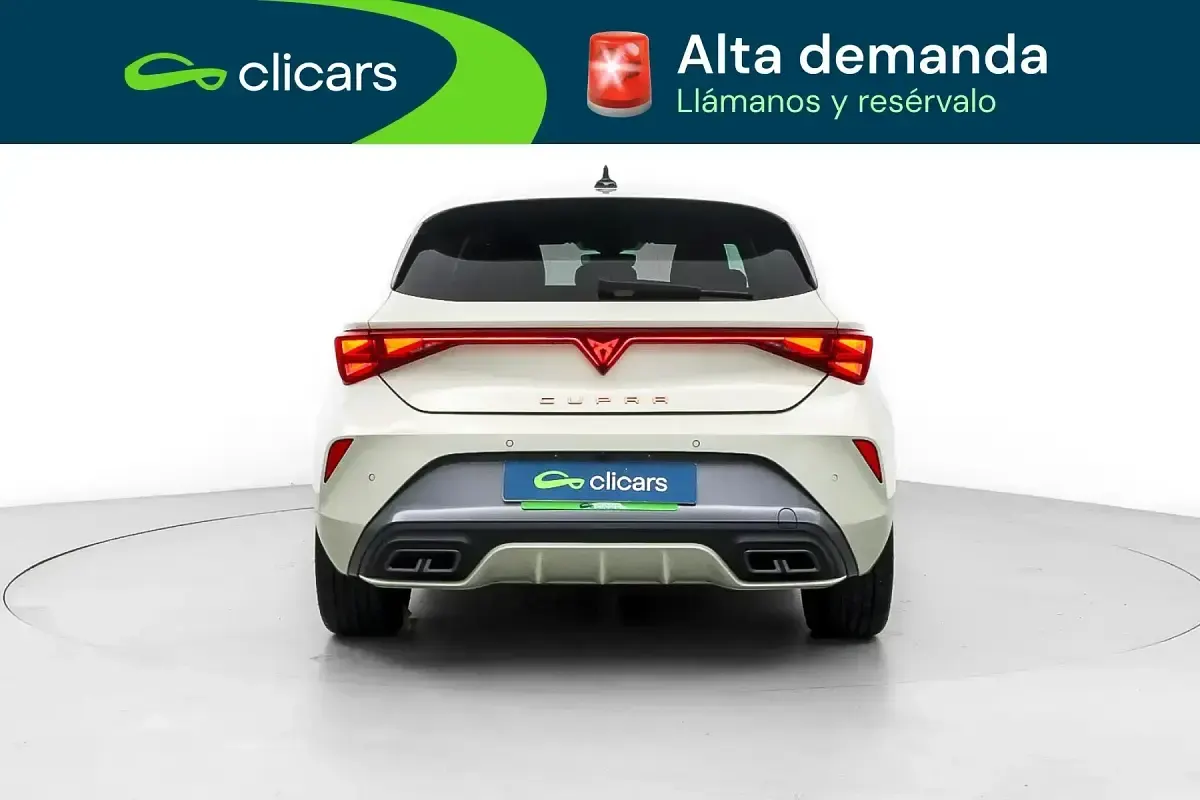 Usado Cupra Leon 150 CV (110 kW) 2025 Blanco Berlina