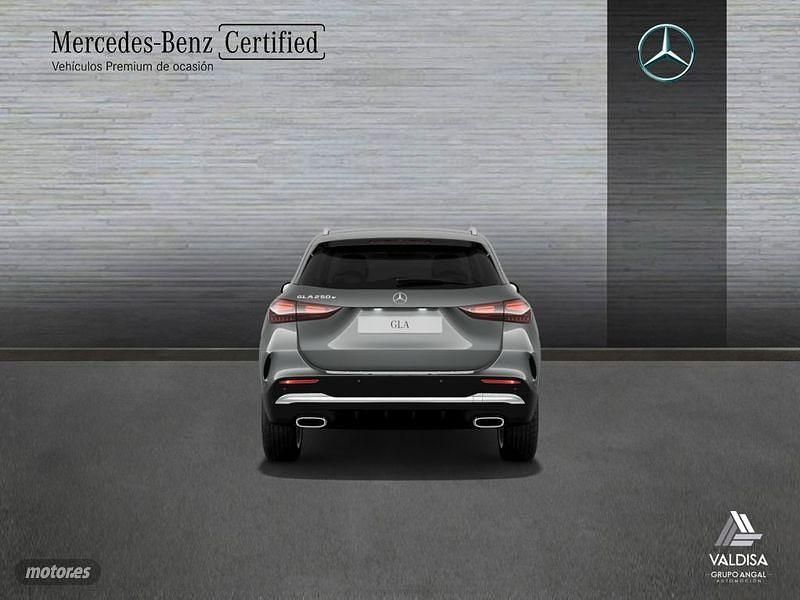 Usado Mercedes GLA250 218 CV (160 kW) 2025 Gris SUV