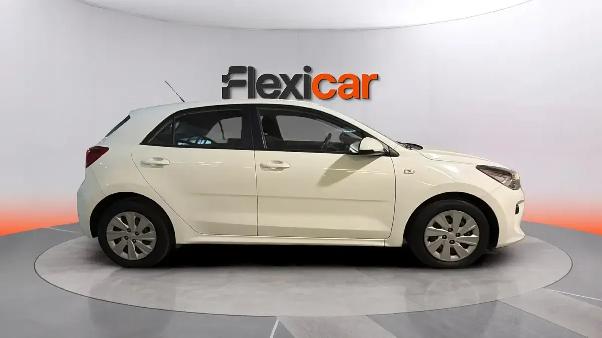 Occasion Kia Rio 84 PK (61 kW) 2018 Wit Sedan