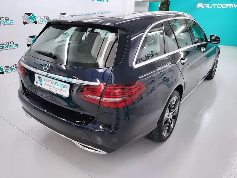 Usado Mercedes C300e 306 CV (225 kW) 2021 Azul Familiar
