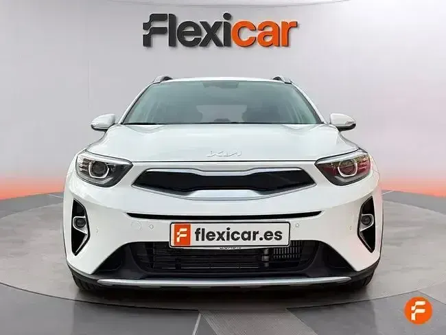 Usado Kia Stonic 100 CV (73 kW) 2024 Blanco SUV