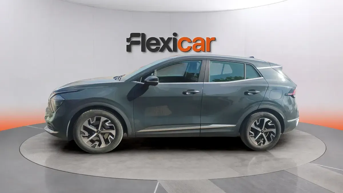 Usado Kia Sportage 136 CV (100 kW) 2022 Gris SUV